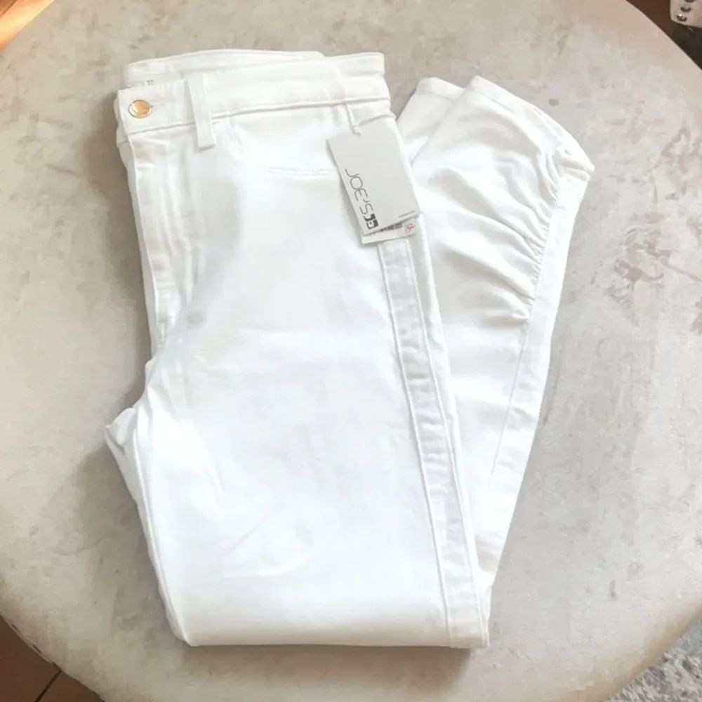 NWT SZ 30 *SHIRRED* Joe’s Jeans *The Charlie Flawless* Gathered Hem  White Jeans